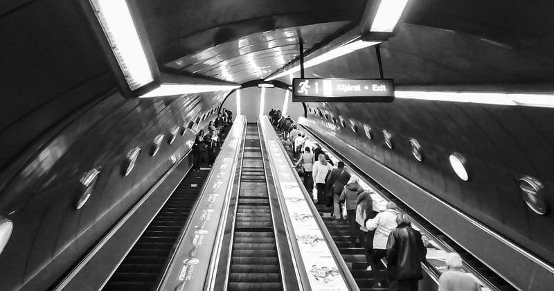 Prix d’un monte-escalier Stannah : combien ça coûte vraiment ?