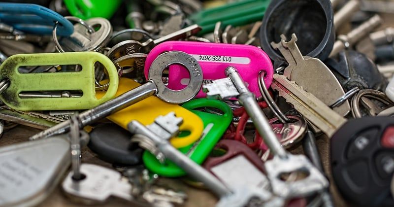 Verrou porte tourne dans le vide : que faire pour s'en sortir vite