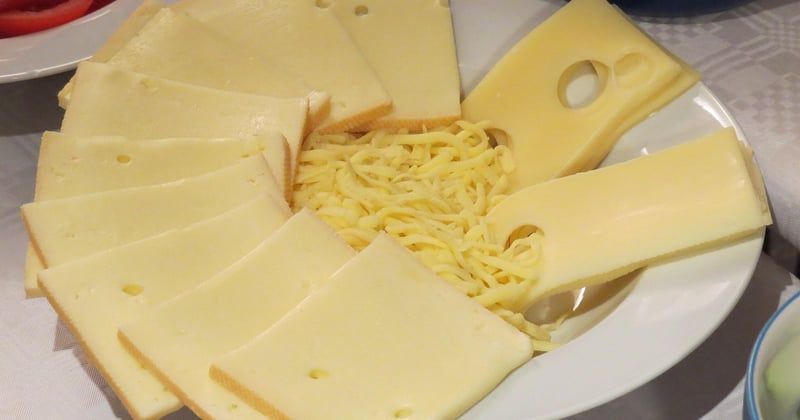 Quel appareil à raclette choisir pour des soirées réussies ?