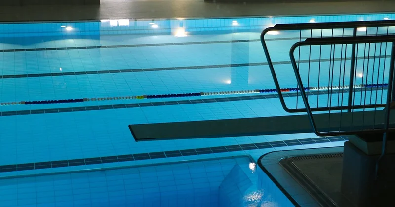 Les inconvénients d'une piscine d'intérieur (et comment les éviter)